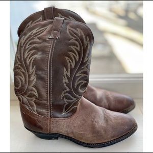 Men’s Size 9 Cowboy Boots